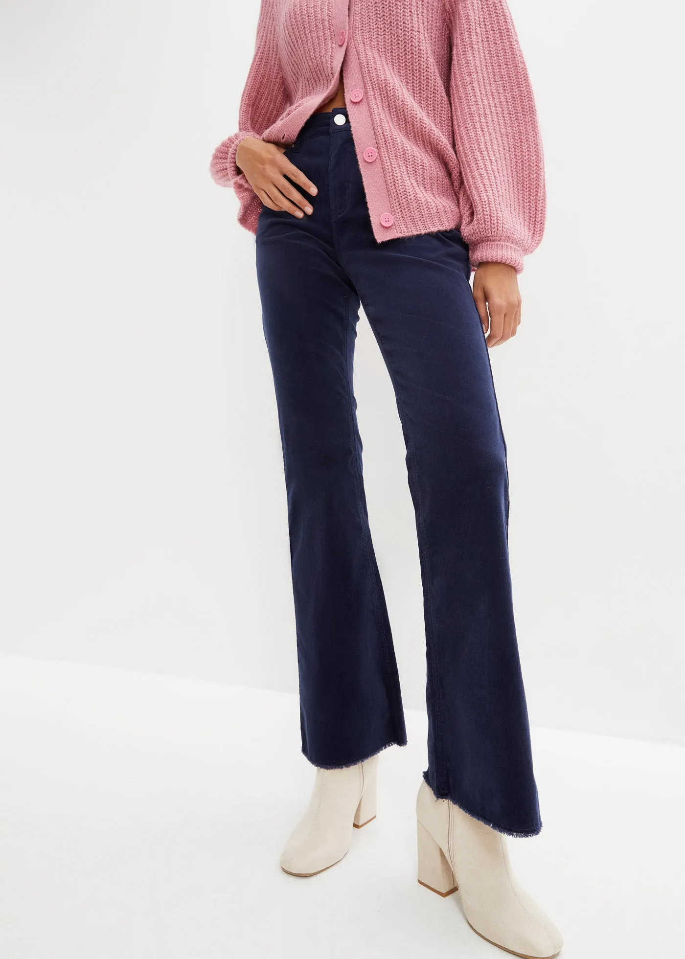 Boot-cut hla?e iz ?ameta