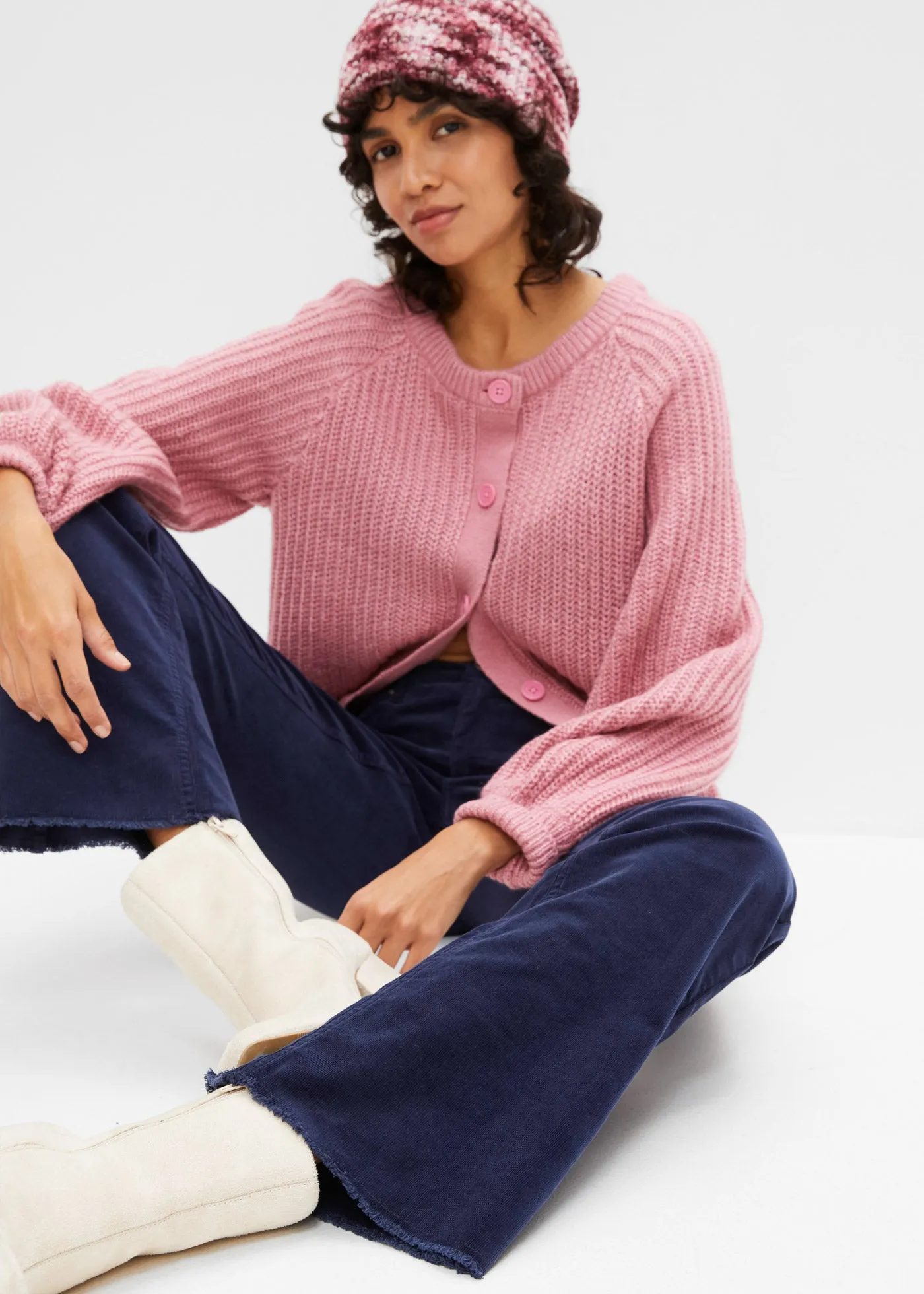 Boot-cut hla?e iz ?ameta