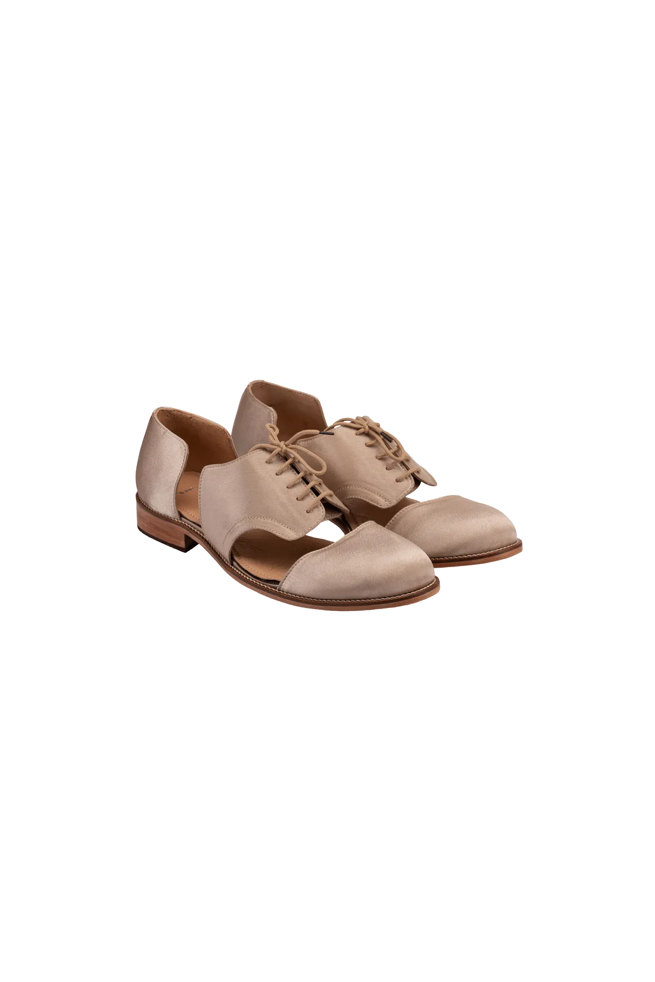 CUT-OUT SHOES