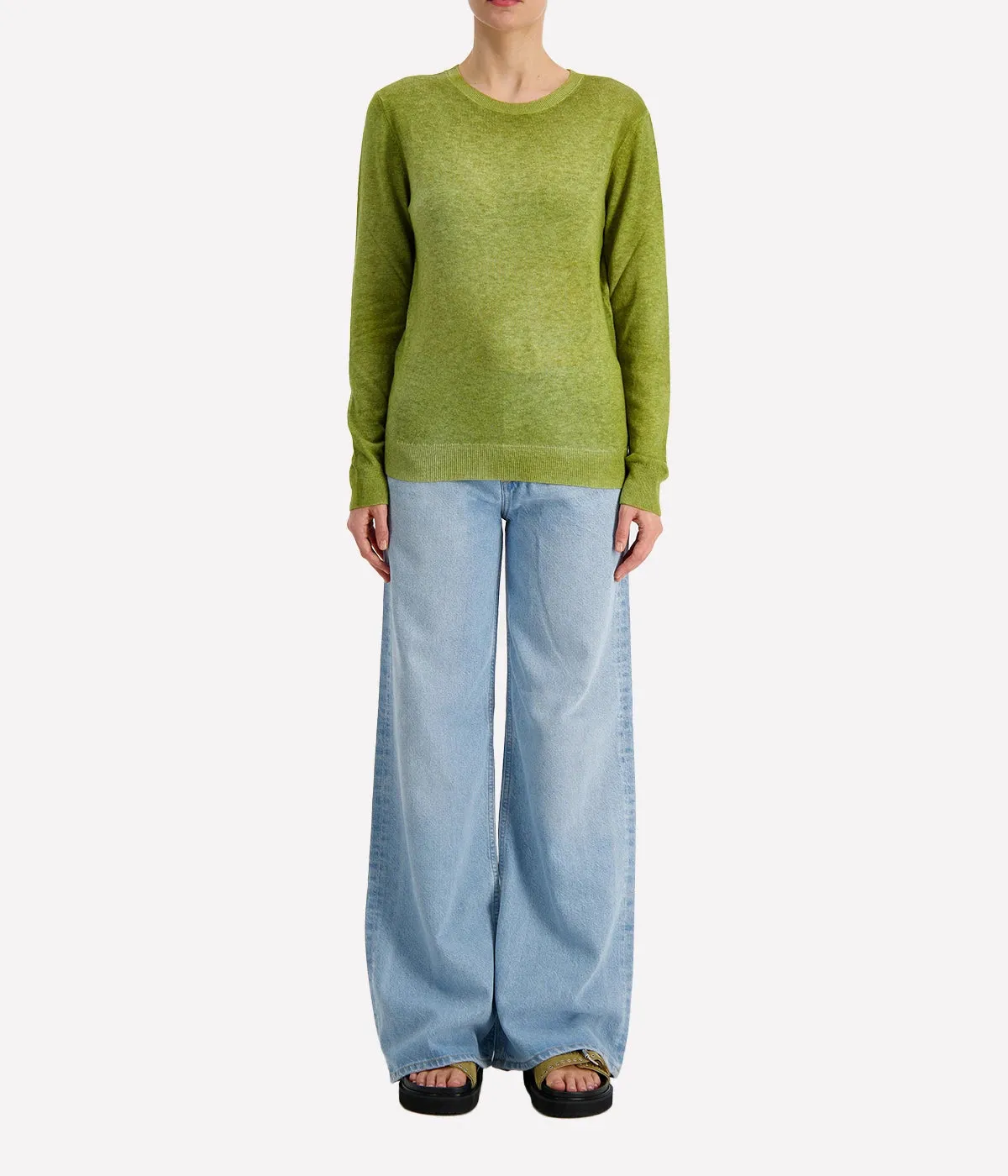 Ultralight Cashmere Round Neck Pullover in Cardamomo