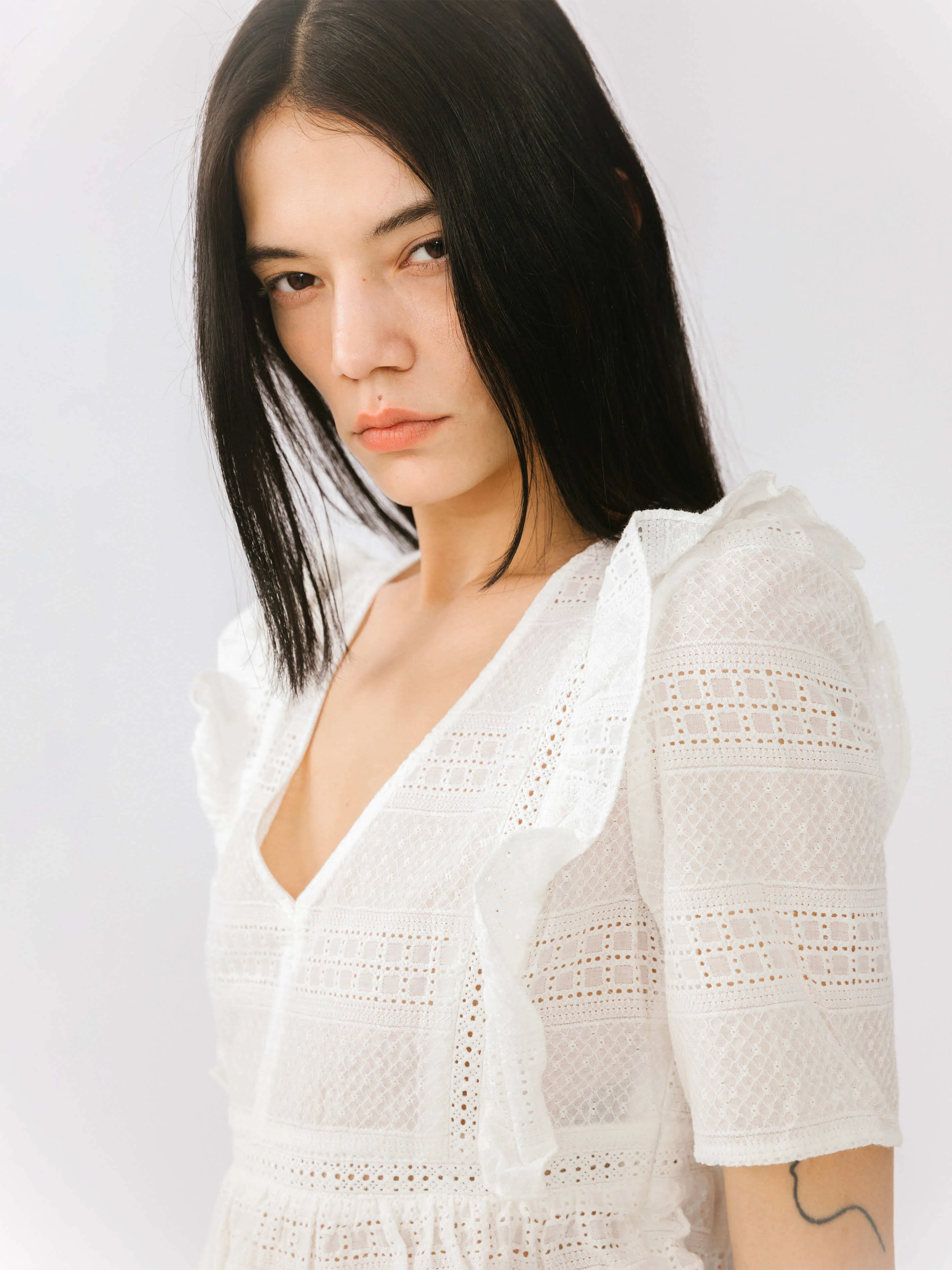 Vintage V-neck Lace T-shirt